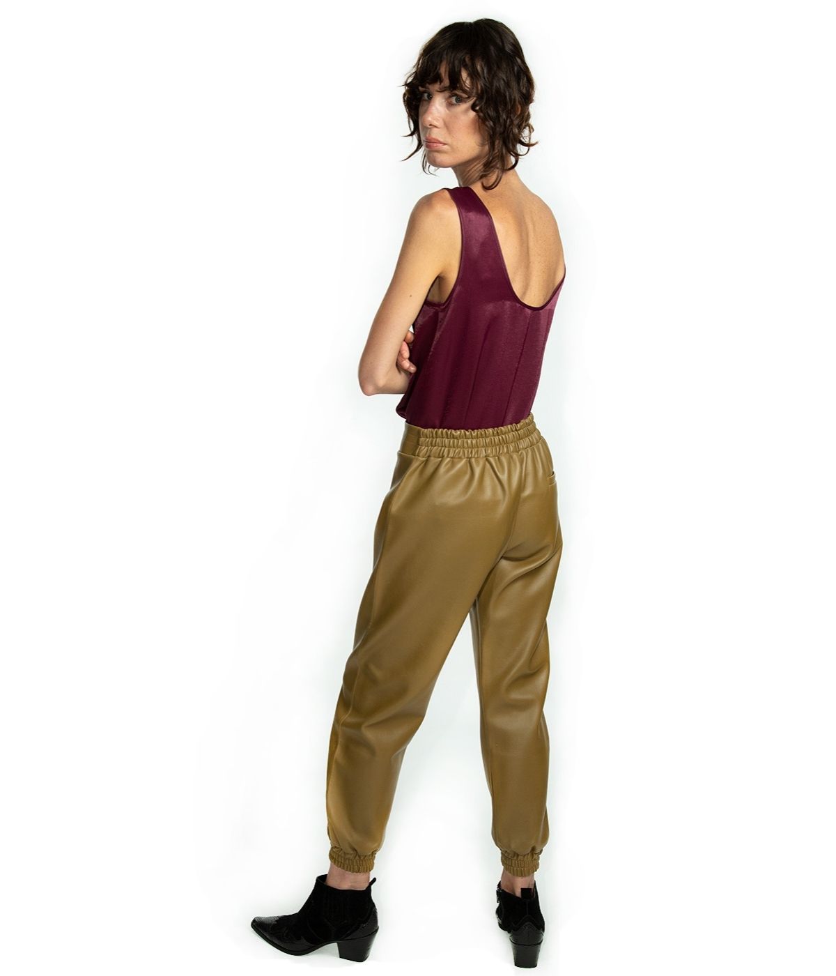PANTALÓN JOGGER OLIVO